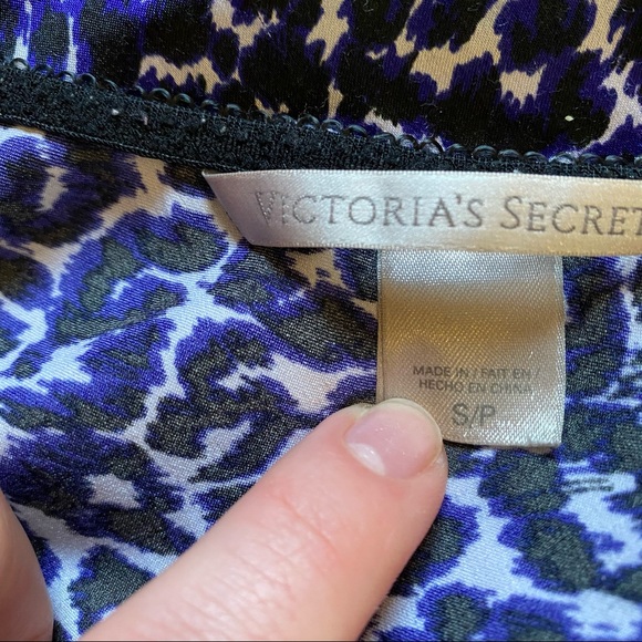 VS Silky Romper - Picture 2 of 11